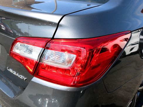 Used 2019 Subaru Legacy 2.5i Limited image 10