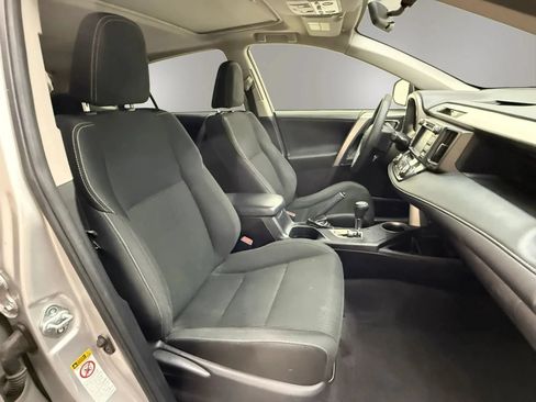 Used 2015 Toyota RAV4 XLE FWD image 13