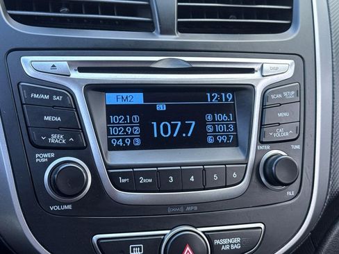 Used 2016 Hyundai Accent SE FWD image 24