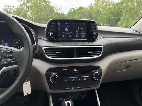 Used 2019 Hyundai Tucson SE image 6