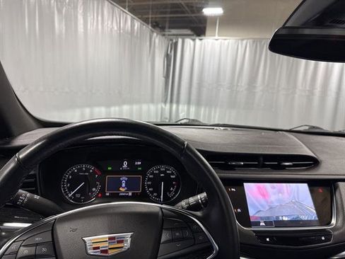 Used 2022 Cadillac XT5 Premium Luxury w/ LPO, Radiant Package image 19