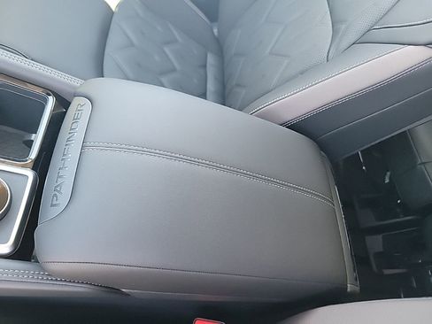 New 2026 Nissan Pathfinder Platinum image 29