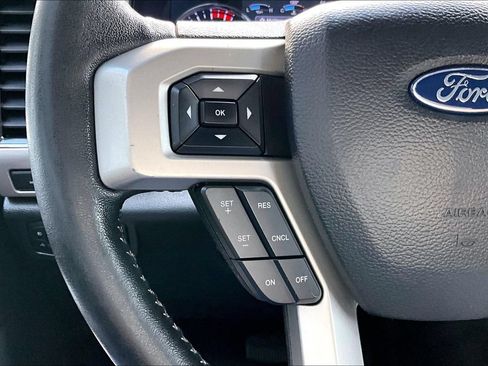 Used 2019 Ford F250 Lariat w/ Lariat Value Package AWD/4WD image 12