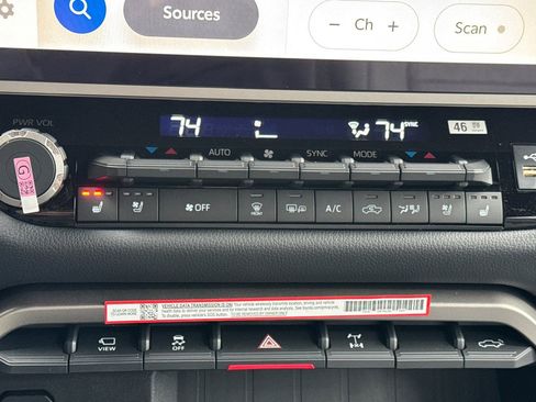 New 2025 Toyota Tundra Limited AWD/4WD image 19