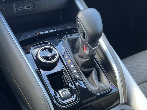 Certified 2024 Chevrolet Colorado ZR2 w/ ZR2 Convenience Package III image 22