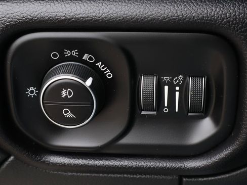Used 2021 RAM 2500 Laramie w/ Night Edition AWD/4WD image 23