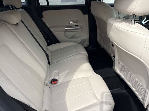 Used 2023 Mercedes-Benz GLA 250 image 31