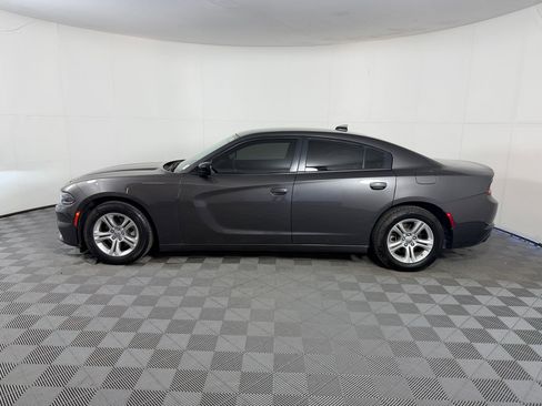 Used 2023 Dodge Charger SXT RWD image 2
