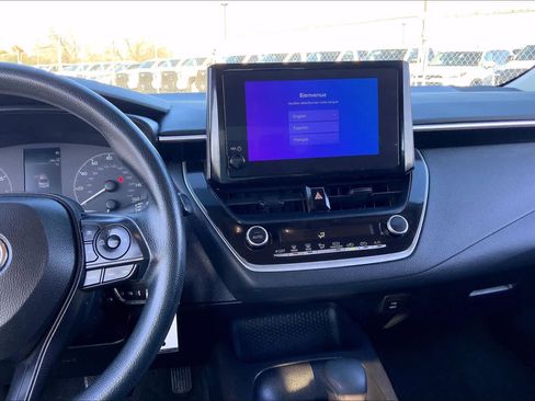 Used 2023 Toyota Corolla LE image 6