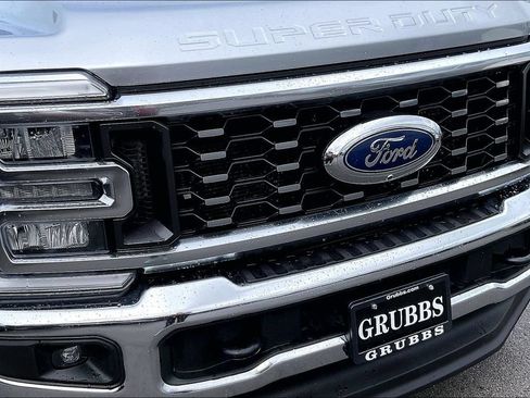Used 2024 Ford F350 Lariat AWD/4WD image 36