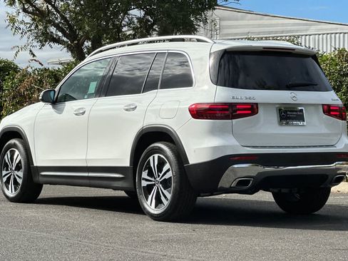 New 2025 Mercedes-Benz GLB 250 4MATIC image 5