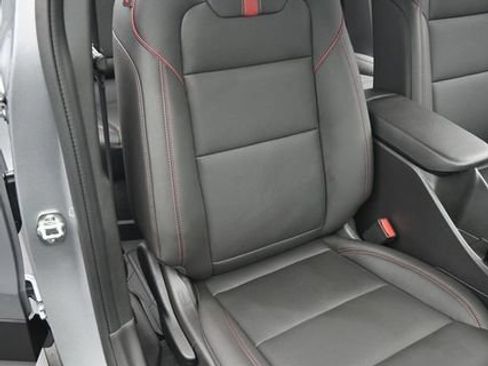 Used 2026 Chevrolet Trax RS w/ Sunroof Package FWD image 16