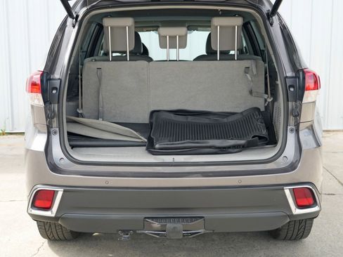 Used 2018 Toyota Highlander Limited image 9