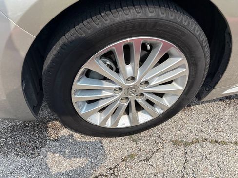 Used 2014 Toyota Avalon XLE Touring FWD image 9