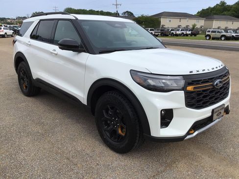 New 2026 Ford Explorer Tremor w/ Tremor Ultimate Package AWD/4WD image 7
