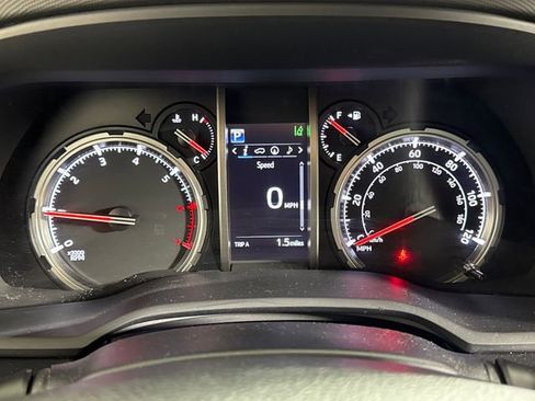 Certified 2023 Toyota 4Runner TRD Off-Road Premium w/ Off Road Premium Plus Package AWD/4WD image 33