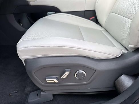 Used 2026 Hyundai Santa Fe SEL FWD image 40