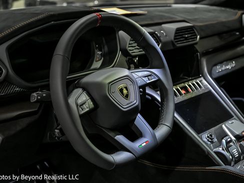 Used 2024 Lamborghini Urus Performante image 23