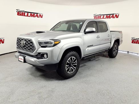 Used 2021 Toyota Tacoma TRD Sport w/ Technology Package AWD/4WD image 2
