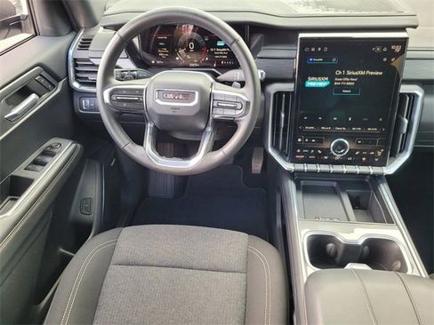 Used 2025 GMC Acadia Elevation image 15
