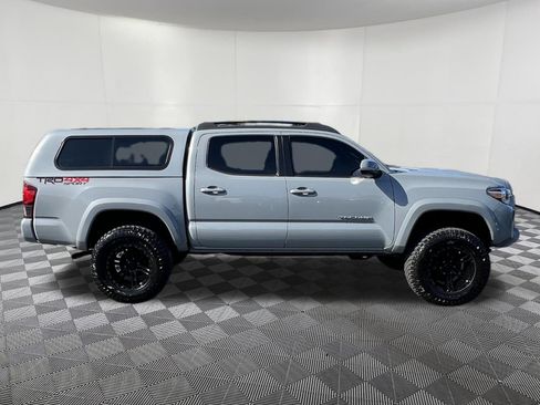 Used 2019 Toyota Tacoma TRD Sport w/ Technology Package AWD/4WD image 7