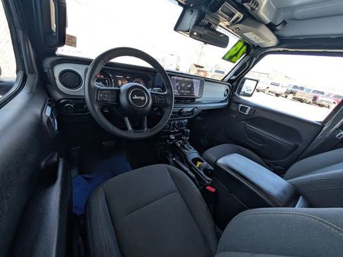 Used 2024 Jeep Wrangler Sport S image 5