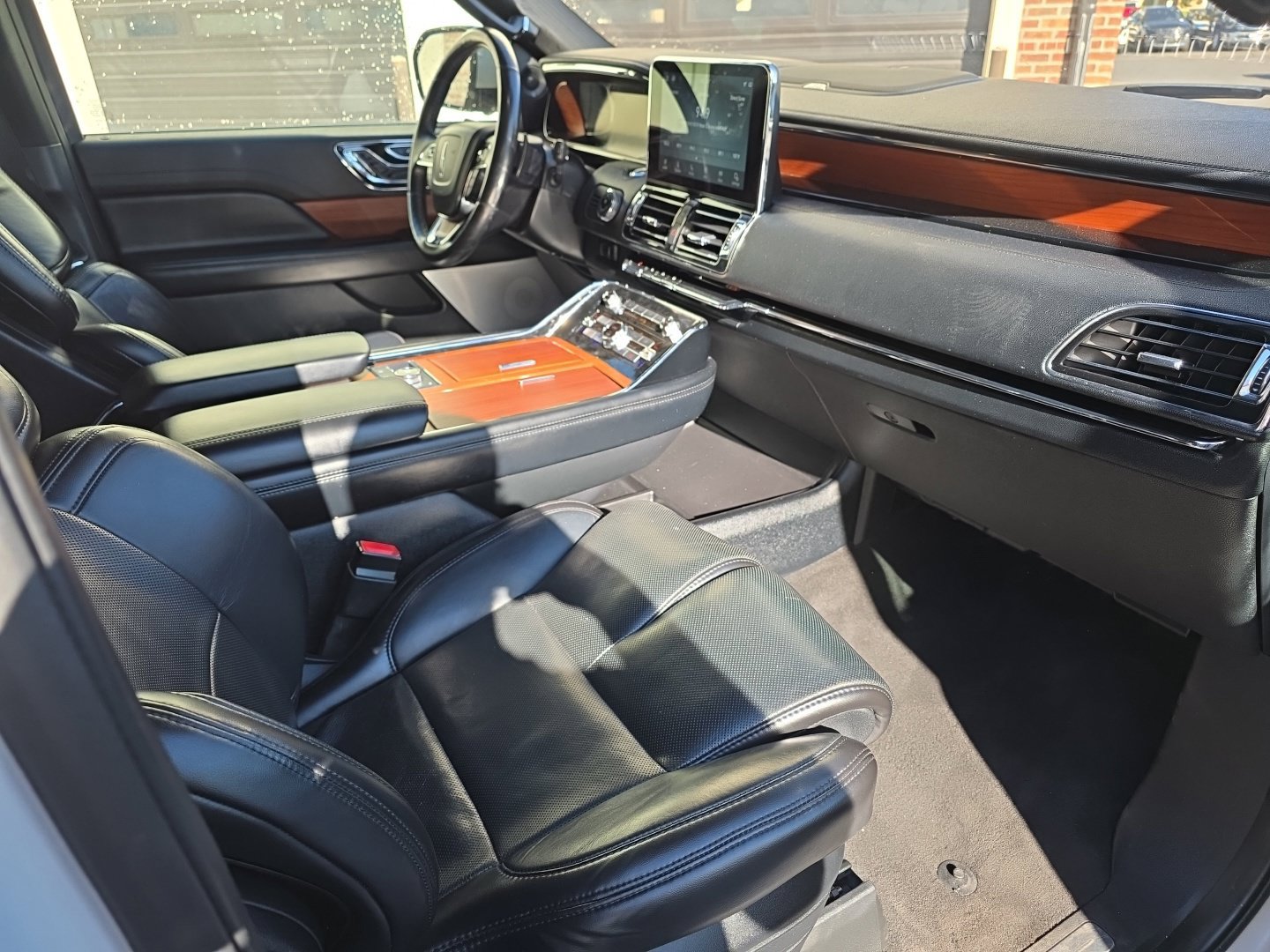 Used 2020 Lincoln Navigator L Reserve w/ Equipment Group 208A Reserve AWD/4WD image 41