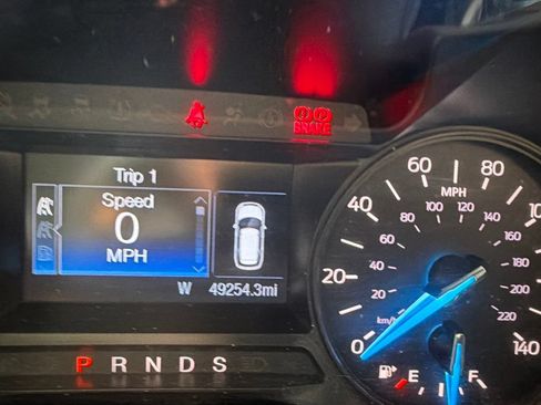 Used 2019 Ford Explorer XLT FWD image 9