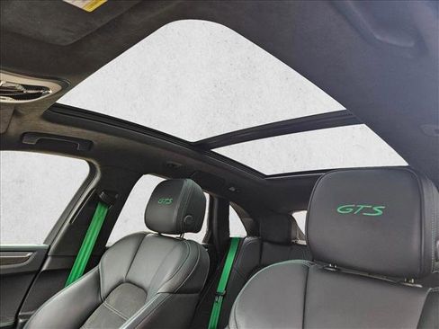Used 2022 Porsche Macan GTS image 16