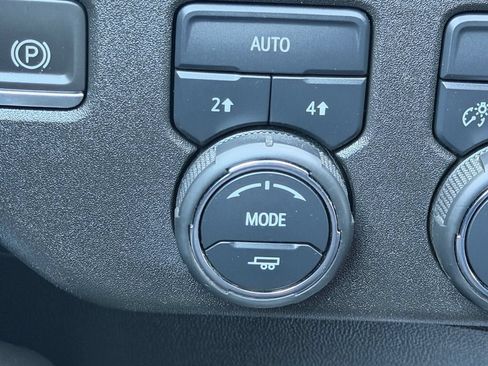 Used 2023 Chevrolet Silverado 1500 LT AWD/4WD image 20