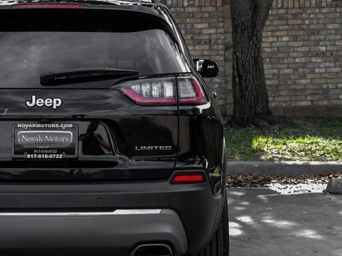 Used 2021 Jeep Cherokee Limited w/ Mopar Interior Package image 60