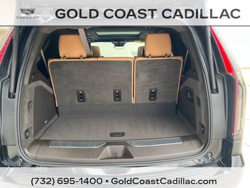 Certified 2022 Cadillac Escalade Premium Luxury AWD/4WD image 14