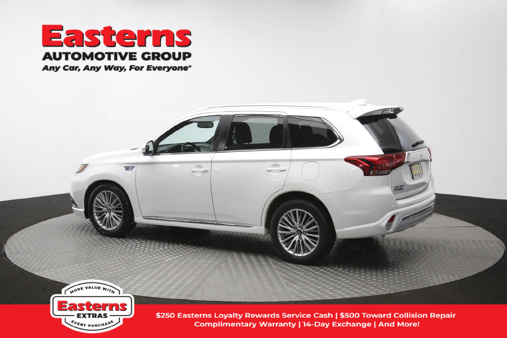 Used 2020 Mitsubishi Outlander SEL AWD/4WD image 63