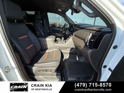Used 2023 GMC Sierra 1500 AT4 w/ Technology Package AWD/4WD image 32