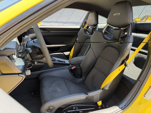 Used 2022 Porsche 911 GT3 RWD image 16