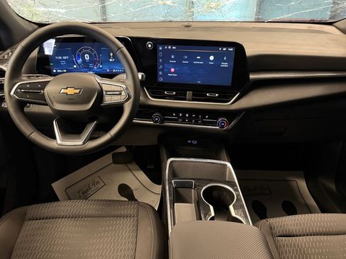 Used 2025 Chevrolet Equinox LT FWD image 9