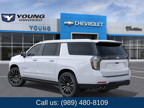 New 2026 Chevrolet Suburban High Country AWD/4WD image 3