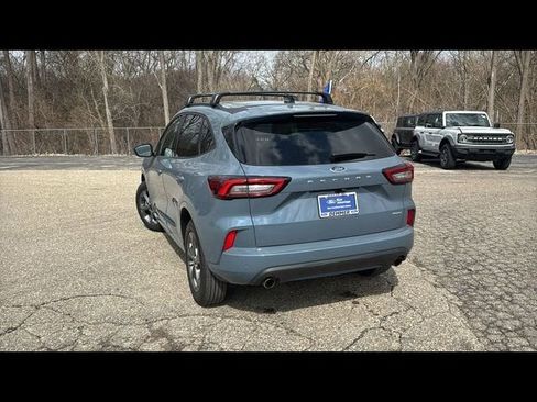 Certified 2023 Ford Escape ST-Line w/ Tech Pack #1 AWD/4WD image 5