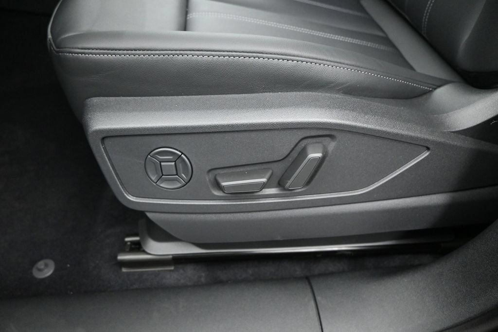 New 2026 Audi Q5 Premium Plus AWD/4WD image 7