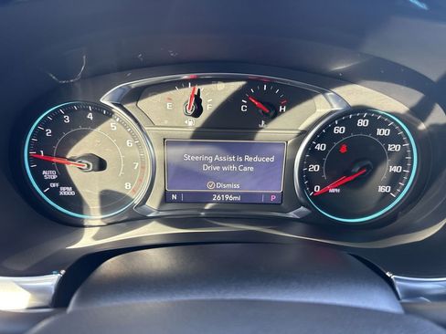 Used 2023 Chevrolet Traverse LT image 17