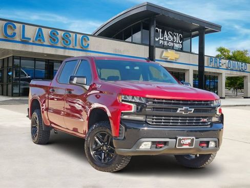 Used 2021 Chevrolet Silverado 1500 LT Trail Boss w/ Convenience Package II AWD/4WD image 2