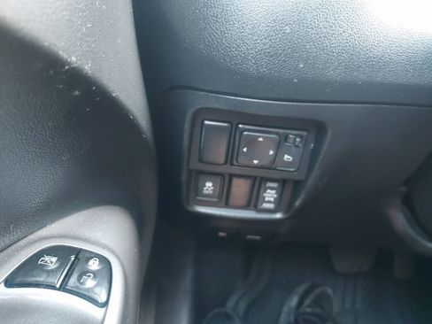 Used 2012 Nissan Juke SL AWD/4WD image 15