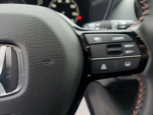 Certified 2025 Honda HR-V Sport image 18