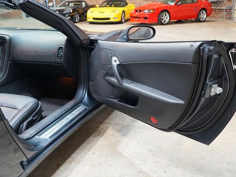 Used 2011 Chevrolet Corvette Coupe w/ Preferred Equipment Group RWD image 49
