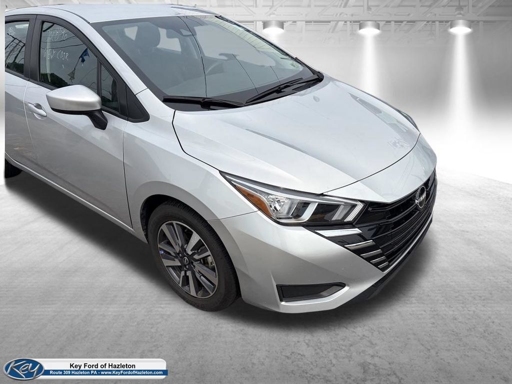 Used 2024 Nissan Versa SV FWD image 2