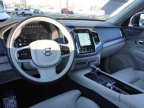 Used 2022 Volvo XC90 T6 Inscription w/ Advanced Package image 35