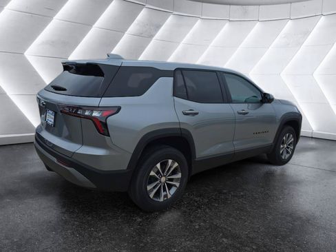 New 2026 Chevrolet Equinox LT w/ Safety and Technology Package FWD image 5