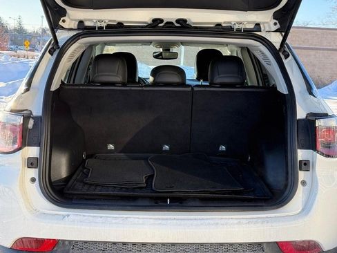 Used 2019 Jeep Compass Limited image 9