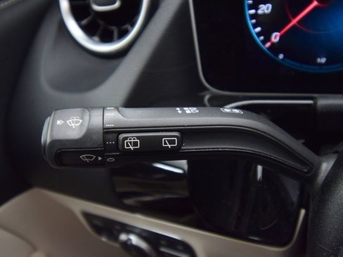 Used 2021 Mercedes-Benz GLA 250 4MATIC image 39