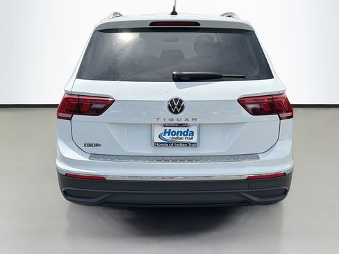 Used 2024 Volkswagen Tiguan SE FWD image 6